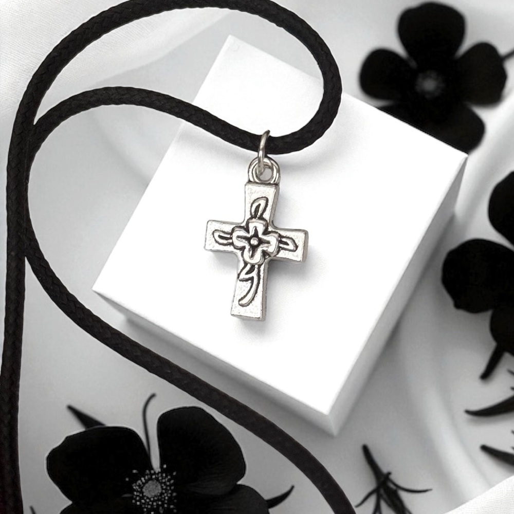 5 For $25💫Small Silver Rose Cross Pendant Necklace
